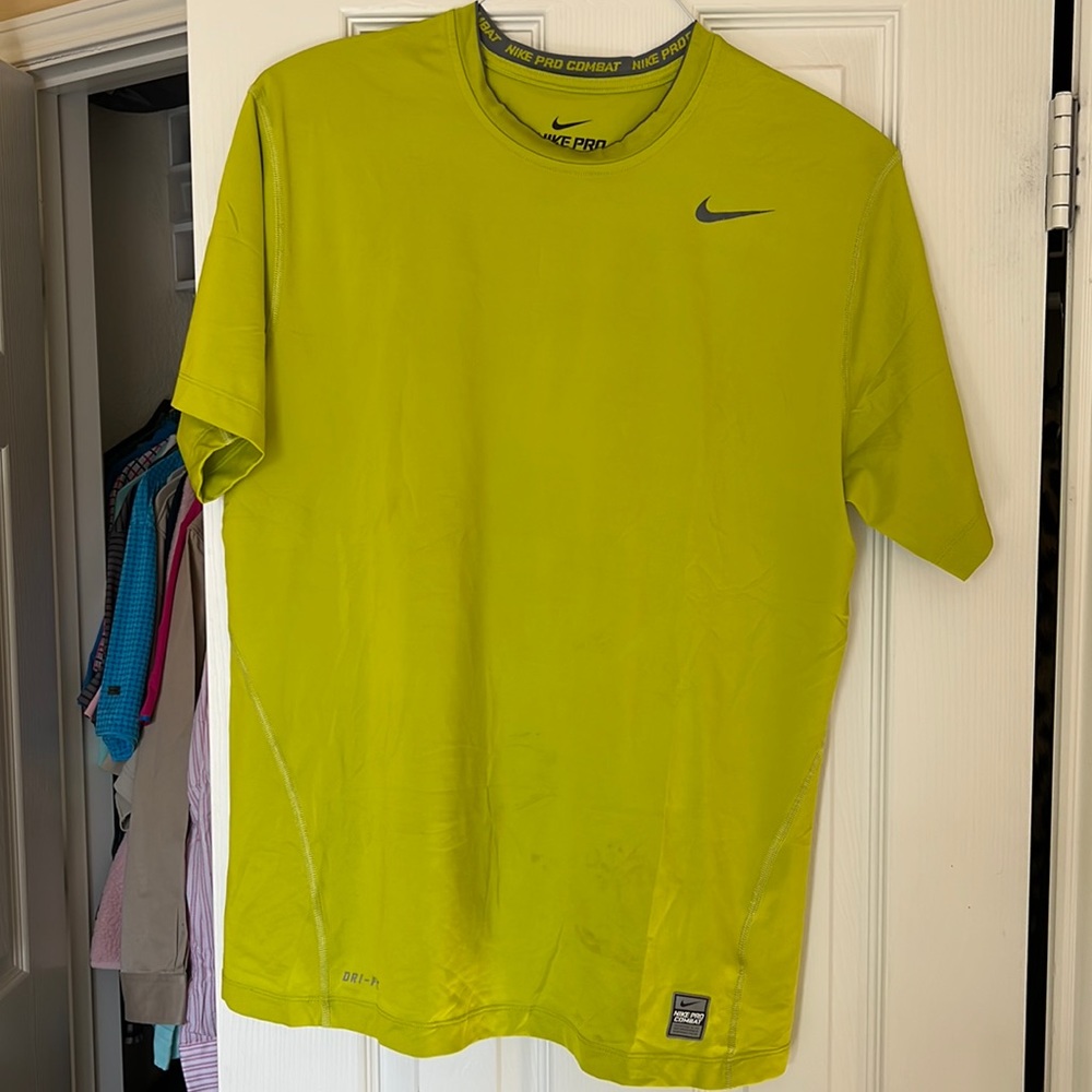 Nike short sleeve workout shirt